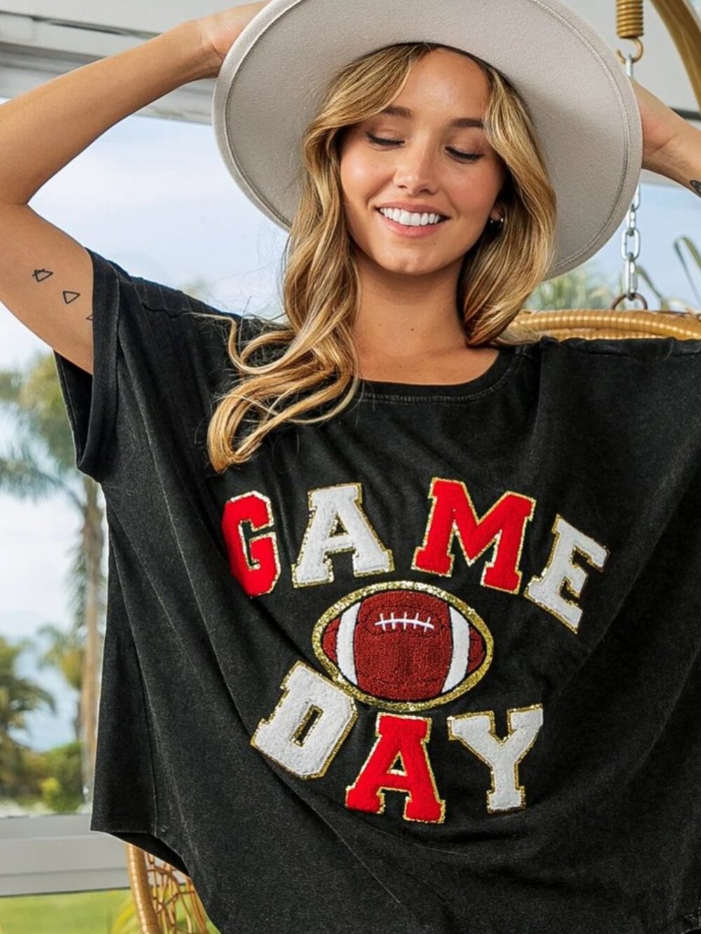 BiBi Game Day Varsity Letter Loose Fit Vintage Washed Top in Black - Picture 1 of 4
